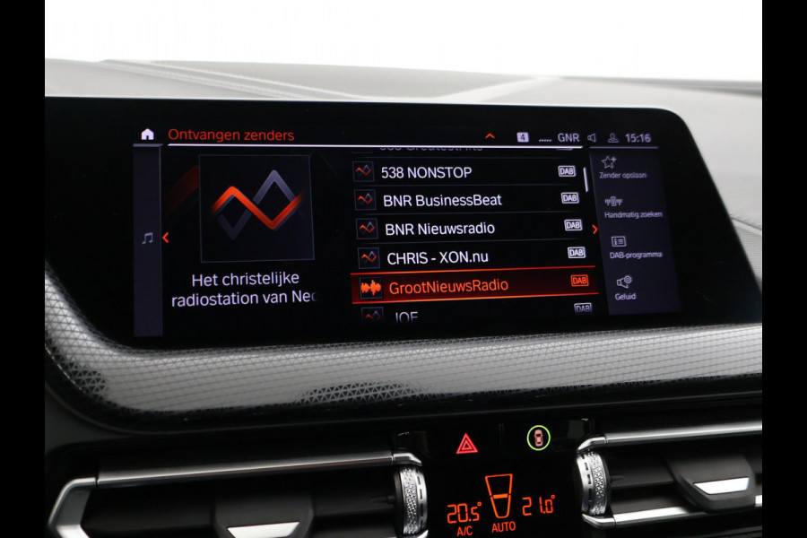 BMW 1-serie 116i AUT. STOEL/STUURWIELVERW. | SFEERVERLICHTING | VIRTUAL COCKPIT | CAMERA | SPORTSTOELEN