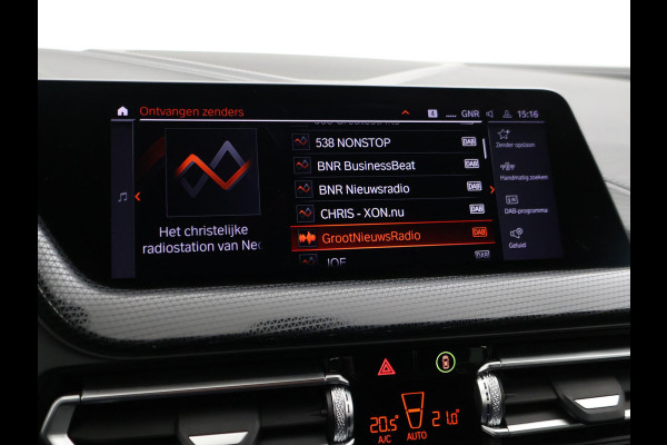 BMW 1-serie 116i AUT. STOEL/STUURWIELVERW. | SFEERVERLICHTING | VIRTUAL COCKPIT | CAMERA | SPORTSTOELEN