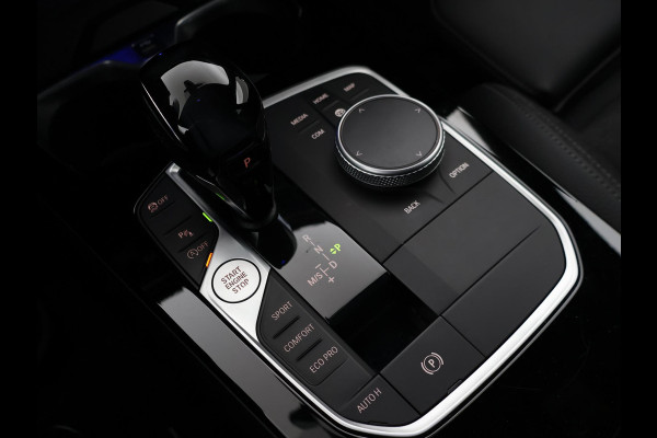 BMW 1-serie 116i AUT. STOEL/STUURWIELVERW. | SFEERVERLICHTING | VIRTUAL COCKPIT | CAMERA | SPORTSTOELEN