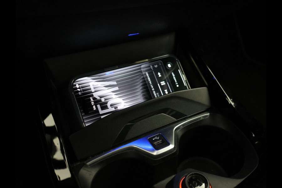 BMW 1-serie 116i AUT. STOEL/STUURWIELVERW. | SFEERVERLICHTING | VIRTUAL COCKPIT | CAMERA | SPORTSTOELEN
