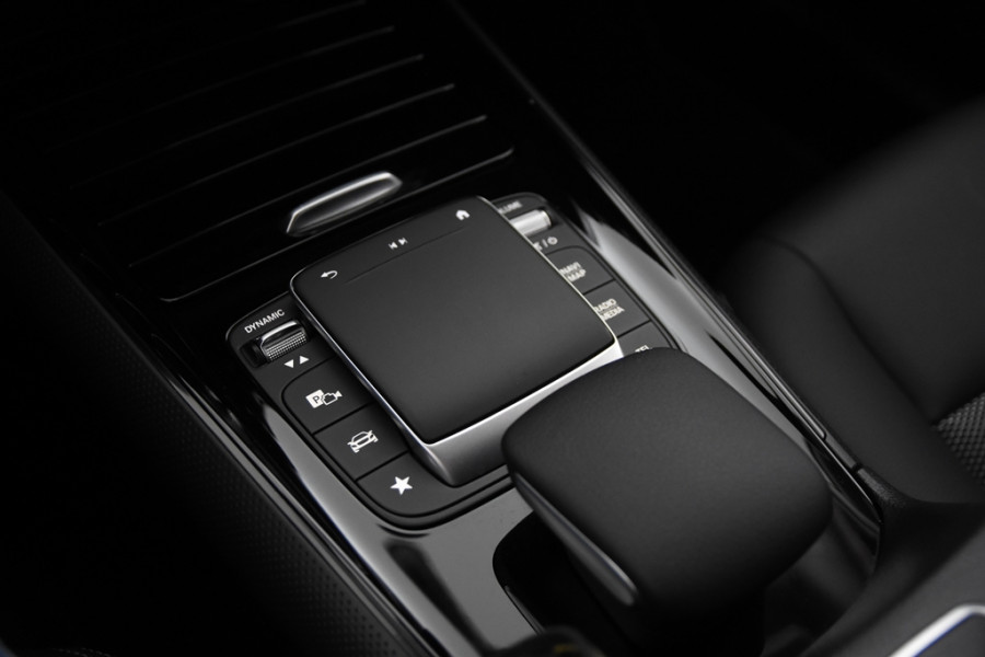 Mercedes-Benz Glb 200 *1ste Eigenaar*Leer*Navigatie*Stoelverwarming*Camera*