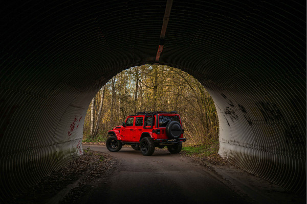 Jeep Wrangler Unlimited 2.0T - Method velgen 20" - Liftkit - Dakrek - stalen V&A bumper