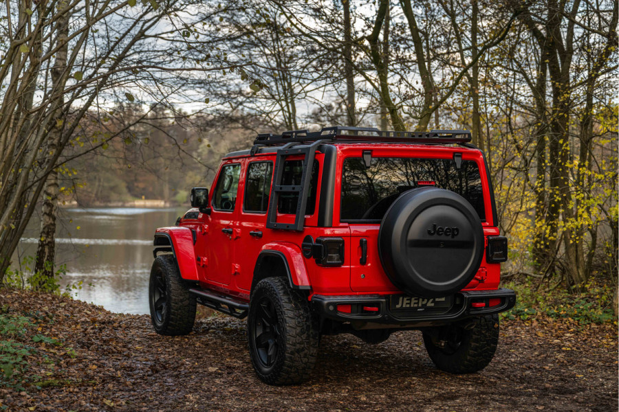 Jeep Wrangler Unlimited 2.0T - Method velgen 20" - Liftkit - Dakrek - stalen V&A bumper
