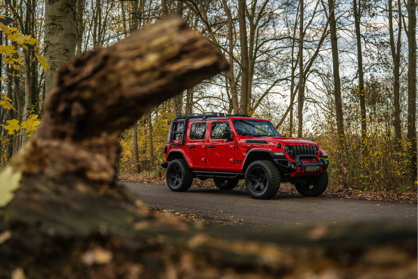 Jeep Wrangler Unlimited 2.0T - Method velgen 20" - Liftkit - Dakrek - stalen V&A bumper