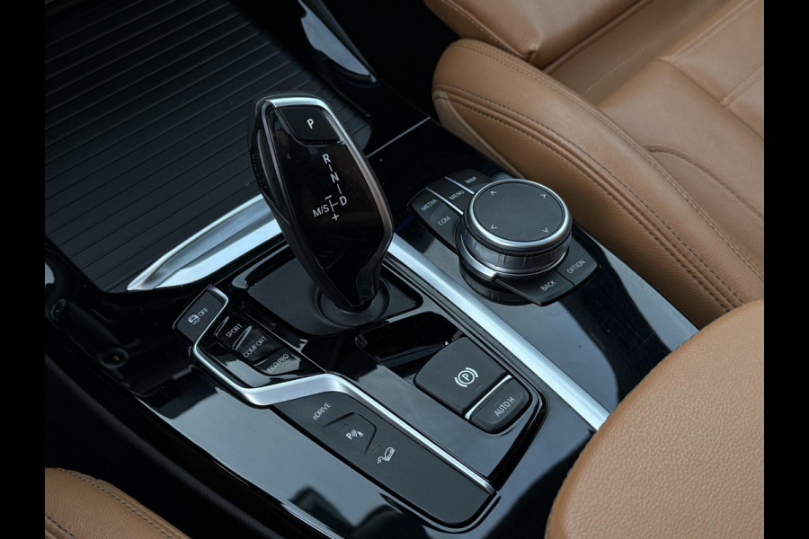 BMW X3 xDrive30e M SPORT | LEDER | PANORAMA | SAFETY PAKKET | HEAD UP | TREKHAAK |