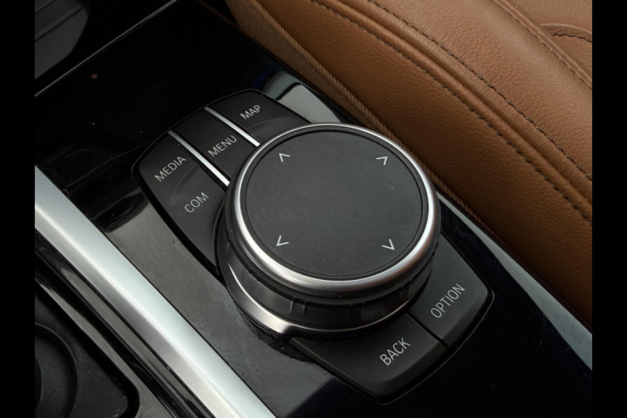 BMW X3 xDrive30e M SPORT | LEDER | PANORAMA | SAFETY PAKKET | HEAD UP | TREKHAAK |