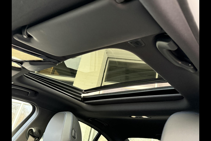 BMW 3-serie 320e M SPORT | 19 INCH VELGEN | PANORAMA | M SPORT REMMEN | TREKHAAK | ELEKTR. STOELEN MEMORY |