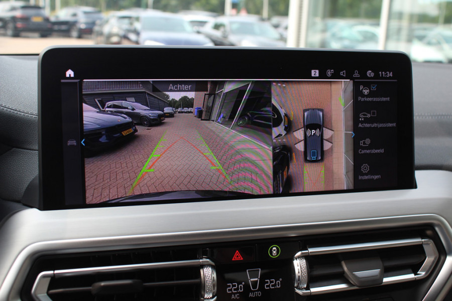 BMW iX3 High Executive 80 kWh / Trekhaak / Panoramadak / 360Camera / Head-up / Laser LED / Harman Kardon / ACC / Keyless / Dodehoek / DAB