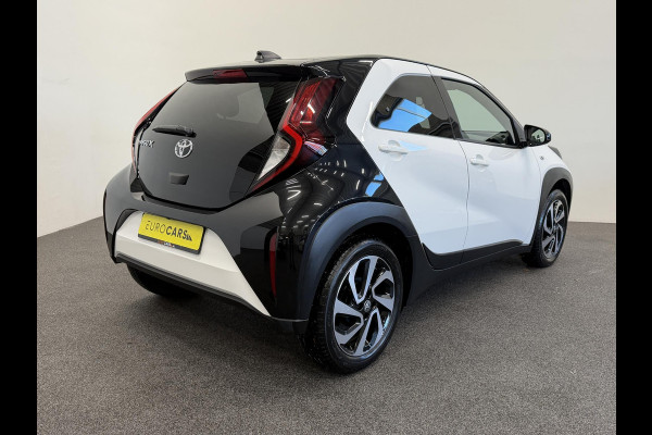 Toyota Aygo X 1.0 VVT-i Automaat Pulse | Navigatie | Apple Carplay/Android Auto | Camera | 17" Lichtmetalen Velgen | Climate Control | Adaptive Cruise Control | Two Tone
