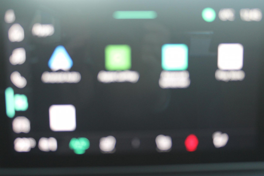 Renault 5 150PK COMFORT RANGE ICONIC CINQ 52 kWh | NAVIGATIE SYSTEEM MET GOOGLE INTERGRATIE | HARMAN KARDON PREMIUM AUDIO | FULL LED KOPLAMPEN MET MICRO-OPTICS EN FRANSE VLAG | 10"R-LINK MULTIMEDIA | 18"GRONO LICHTMETALEN VELGEN | WARM TITANIUM DAKLIJSTEN | ELEKTRISCH VERWARMDE VOOR STOELEN / STUUR | BESTUURDERSSTOEL MET ELEKTRISCH VERSTELBARE LENDESTEUN | AUTOMATISCH INPARKEREN | FLANK GUARD PROTECTION | ADAPTIEVE CRUISE CONTROL MET STOP & GO | ACHTERUITRIJCAMERA | PRIVATIE GLASS | SFEERVERLICHTING IN DIVERSE KLEUREN |