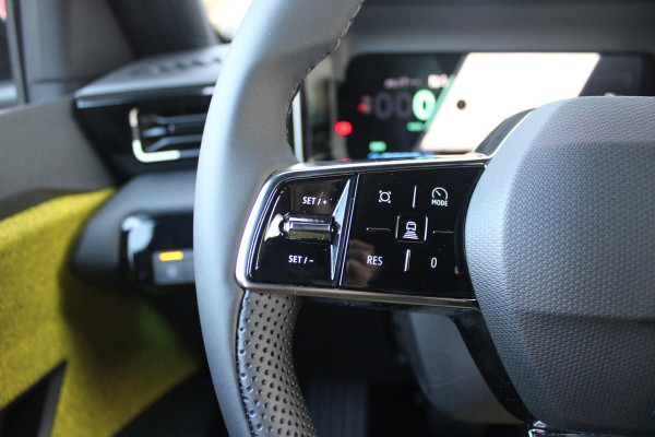 Renault 5 150PK COMFORT RANGE ICONIC CINQ 52 kWh | NAVIGATIE SYSTEEM MET GOOGLE INTERGRATIE | HARMAN KARDON PREMIUM AUDIO | FULL LED KOPLAMPEN MET MICRO-OPTICS EN FRANSE VLAG | 10"R-LINK MULTIMEDIA | 18"GRONO LICHTMETALEN VELGEN | WARM TITANIUM DAKLIJSTEN | ELEKTRISCH VERWARMDE VOOR STOELEN / STUUR | BESTUURDERSSTOEL MET ELEKTRISCH VERSTELBARE LENDESTEUN | AUTOMATISCH INPARKEREN | FLANK GUARD PROTECTION | ADAPTIEVE CRUISE CONTROL MET STOP & GO | ACHTERUITRIJCAMERA | PRIVATIE GLASS | SFEERVERLICHTING IN DIVERSE KLEUREN |