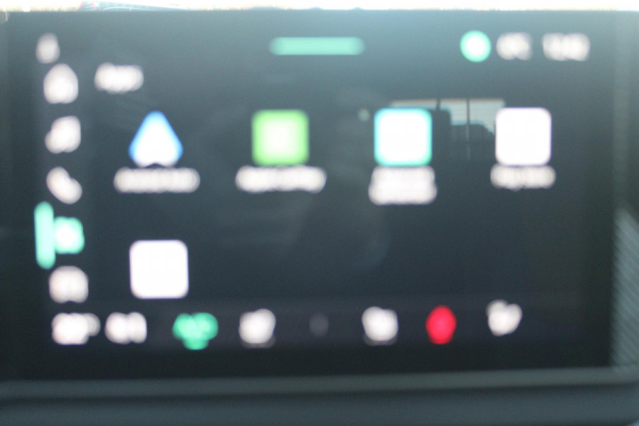 Renault 5 150PK COMFORT RANGE ICONIC CINQ 52 kWh | NAVIGATIE SYSTEEM MET GOOGLE INTERGRATIE | HARMAN KARDON PREMIUM AUDIO | FULL LED KOPLAMPEN MET MICRO-OPTICS EN FRANSE VLAG | 10"R-LINK MULTIMEDIA | 18"GRONO LICHTMETALEN VELGEN | WARM TITANIUM DAKLIJSTEN | ELEKTRISCH VERWARMDE VOOR STOELEN / STUUR | BESTUURDERSSTOEL MET ELEKTRISCH VERSTELBARE LENDESTEUN | AUTOMATISCH INPARKEREN | FLANK GUARD PROTECTION | ADAPTIEVE CRUISE CONTROL MET STOP & GO | ACHTERUITRIJCAMERA | PRIVATIE GLASS | SFEERVERLICHTING IN DIVERSE KLEUREN |