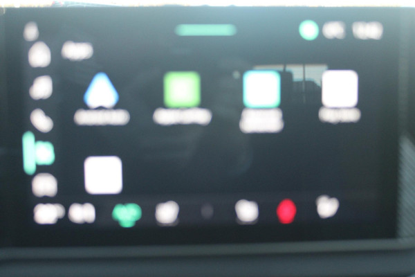 Renault 5 150PK COMFORT RANGE ICONIC CINQ 52 kWh | NAVIGATIE SYSTEEM MET GOOGLE INTERGRATIE | HARMAN KARDON PREMIUM AUDIO | FULL LED KOPLAMPEN MET MICRO-OPTICS EN FRANSE VLAG | 10"R-LINK MULTIMEDIA | 18"GRONO LICHTMETALEN VELGEN | WARM TITANIUM DAKLIJSTEN | ELEKTRISCH VERWARMDE VOOR STOELEN / STUUR | BESTUURDERSSTOEL MET ELEKTRISCH VERSTELBARE LENDESTEUN | AUTOMATISCH INPARKEREN | FLANK GUARD PROTECTION | ADAPTIEVE CRUISE CONTROL MET STOP & GO | ACHTERUITRIJCAMERA | PRIVATIE GLASS | SFEERVERLICHTING IN DIVERSE KLEUREN |