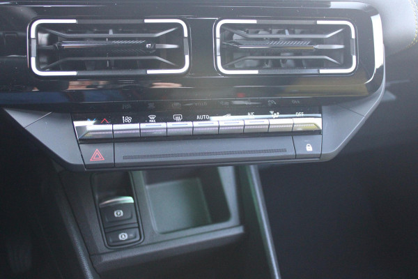 Renault 5 150PK COMFORT RANGE ICONIC CINQ 52 kWh | NAVIGATIE SYSTEEM MET GOOGLE INTERGRATIE | HARMAN KARDON PREMIUM AUDIO | FULL LED KOPLAMPEN MET MICRO-OPTICS EN FRANSE VLAG | 10"R-LINK MULTIMEDIA | 18"GRONO LICHTMETALEN VELGEN | WARM TITANIUM DAKLIJSTEN | ELEKTRISCH VERWARMDE VOOR STOELEN / STUUR | BESTUURDERSSTOEL MET ELEKTRISCH VERSTELBARE LENDESTEUN | AUTOMATISCH INPARKEREN | FLANK GUARD PROTECTION | ADAPTIEVE CRUISE CONTROL MET STOP & GO | ACHTERUITRIJCAMERA | PRIVATIE GLASS | SFEERVERLICHTING IN DIVERSE KLEUREN |