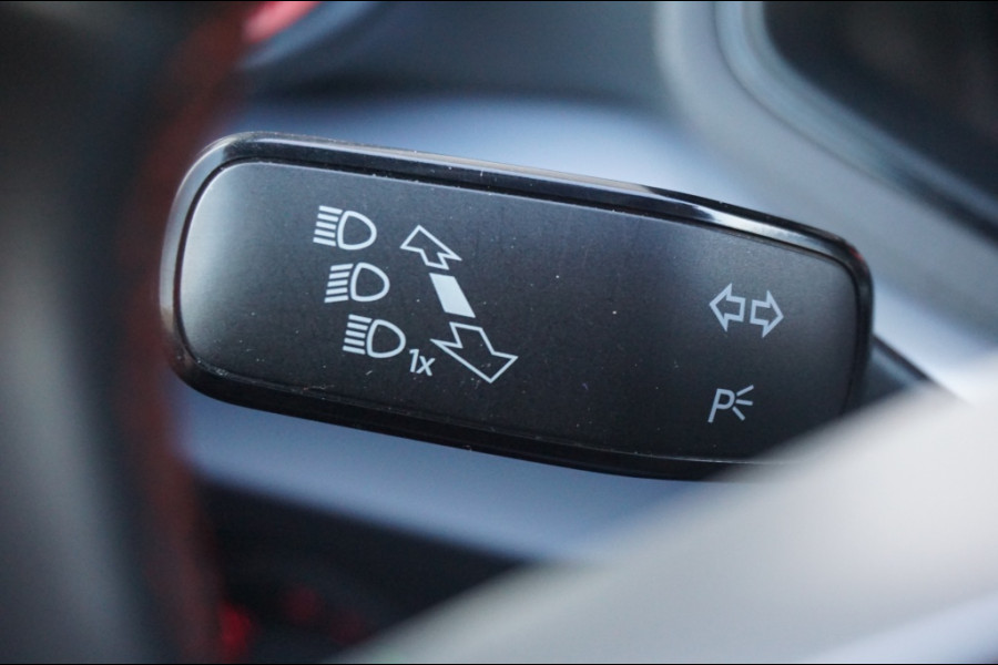 Seat Arona 110PK TSI FR AUTOMAAT | SPORTIEF | 17" LM VELGEN