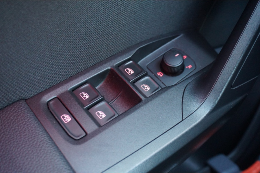 Seat Arona 110PK TSI FR AUTOMAAT | SPORTIEF | 17" LM VELGEN