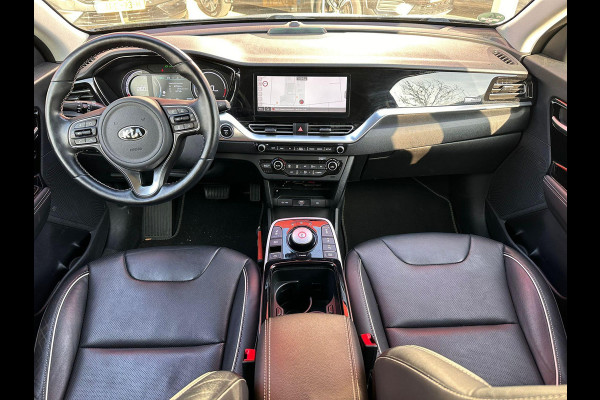 Kia e-Niro ExecutiveLine 64 kWh | SOH: 95.7% | 3 Fase | Trekhaak | Leder | Adaptive Cc | Blindspot | Memory-seat |