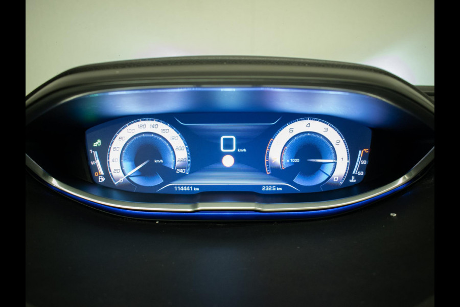 Peugeot 5008 1.2 PureTech GT-Line Sport (APPLE CARPLAY,NAVI,CAMERA,CLIMATE,CRUISE,LED,GETINT,SPORTSTOELEN,LM VELGEN,NETTE STAAT