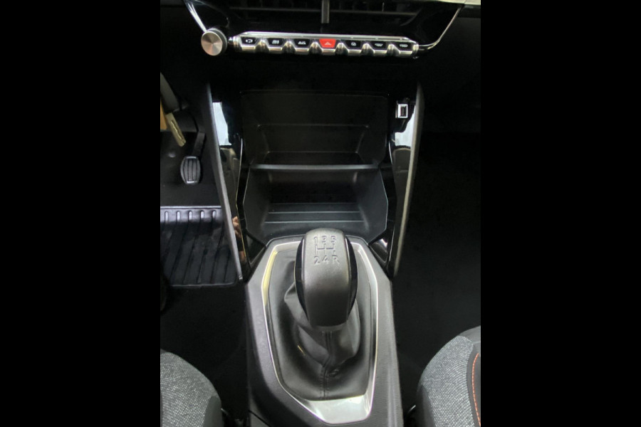 Peugeot 208 1.2 PureTech Active Pack 27.000 KM - Apple CarPlay / Navigatie I Airco I LED I Sport velgen I Dealer onderhouden