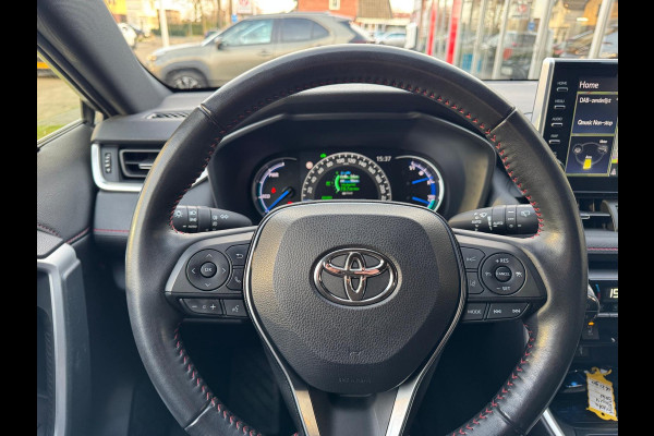 Toyota RAV4 2.5 Plug-in Hybrid AWD Style | Trekhaak, Head up display, Dodehoekherkenning, Parkeersensoren, Stoel + Stuurverwarming