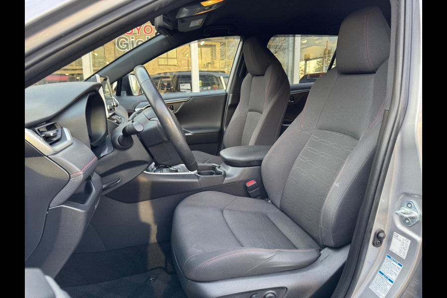 Toyota RAV4 2.5 Plug-in Hybrid AWD Style | Trekhaak, Head up display, Dodehoekherkenning, Parkeersensoren, Stoel + Stuurverwarming