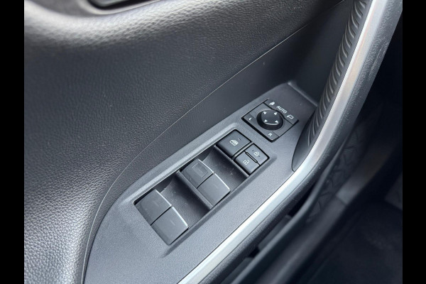 Toyota RAV4 2.5 Plug-in Hybrid AWD Style | Trekhaak, Head up display, Dodehoekherkenning, Parkeersensoren, Stoel + Stuurverwarming