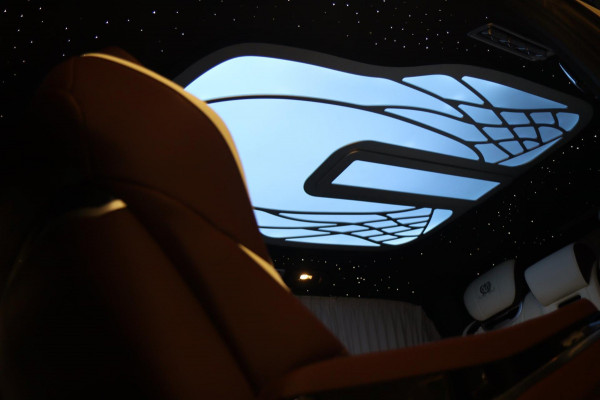 Mercedes-Benz V-Klasse 250d 4-MATIC Extra Lang Avantgarde Edition VIP/360CAM/LANEASSIST/STOEVERWARMING/VOL