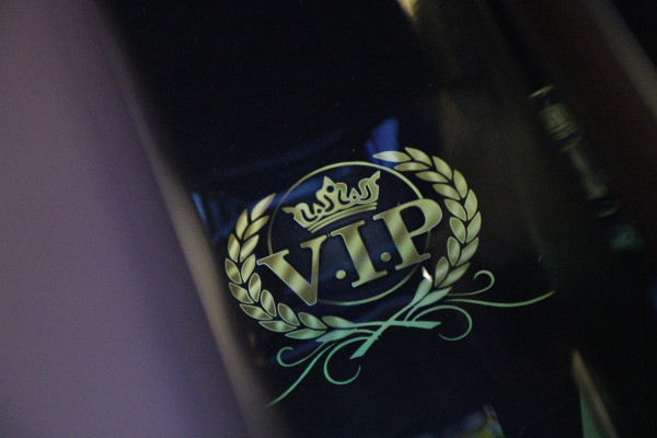 Mercedes-Benz V-Klasse 250d 4-MATIC Extra Lang Avantgarde Edition VIP/360CAM/LANEASSIST/STOEVERWARMING/VOL