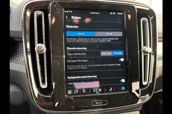 Volvo XC40 Recharge P8 AWD R-Design | SOH: 92,1% | Leder | Two Tone | Adaptive CC | Camera | BlindSpot |