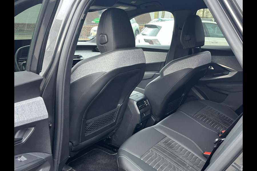 Peugeot E 3008 GT Avantage 210 73 kWh WARMTEPOMP | DODE HOEKCENSOR | DEALER ONDERHOUDEN | BTW VERREKENBAAR | RIJKLAARPRIJS incl. 12mnd BOVAG | 100% ongeval verleden vrij.