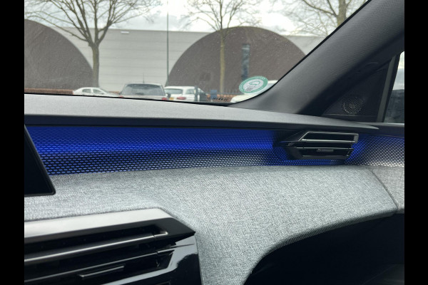 Peugeot E 3008 GT Avantage 210 73 kWh WARMTEPOMP | DODE HOEKCENSOR | DEALER ONDERHOUDEN | BTW VERREKENBAAR | RIJKLAARPRIJS incl. 12mnd BOVAG | 100% ongeval verleden vrij.