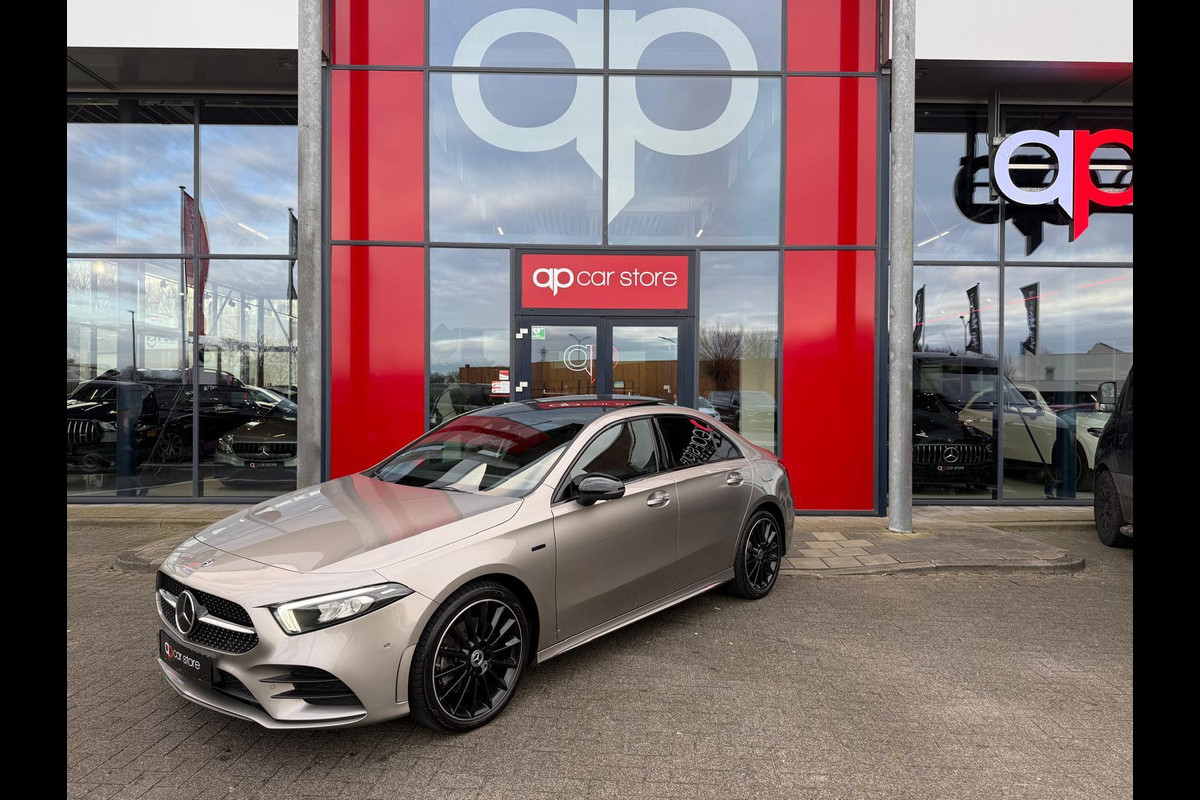 Mercedes-Benz A-Klasse 250 e AMG /Panorama/ Memory