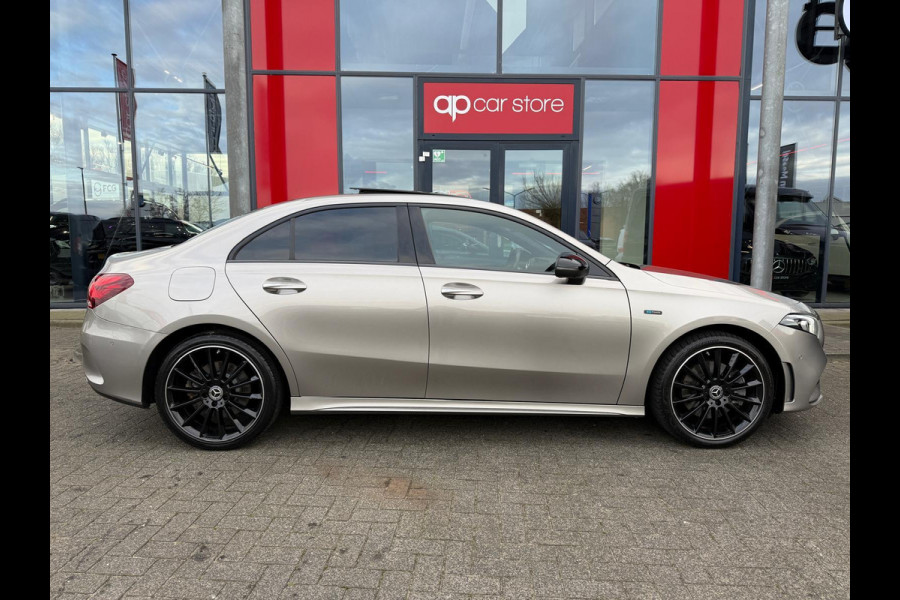 Mercedes-Benz A-Klasse 250 e AMG /Panorama/ Memory