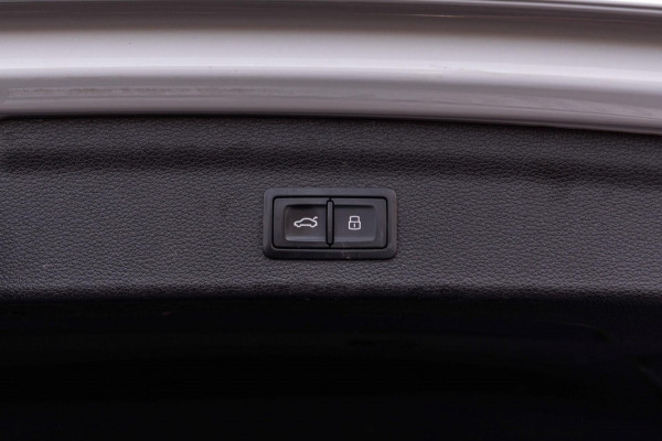 Audi Q3 45 TFSI e S Edition 245 PK 3x S-Line ACC Ambiance Black Optic Keyless Camera 19''