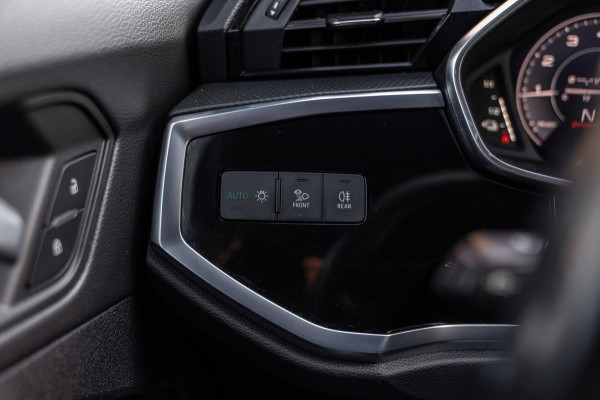 Audi Q3 45 TFSI e S Edition 245 PK 3x S-Line ACC Ambiance Black Optic Keyless Camera 19''