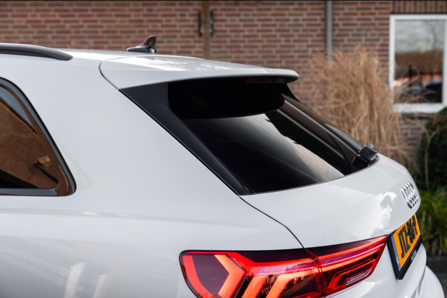 Audi Q3 45 TFSI e S Edition 245 PK 3x S-Line ACC Ambiance Black Optic Keyless Camera 19''