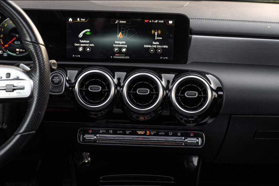 Mercedes-Benz CLA-Klasse Shooting Brake 250 e AMG Night Pakket Pano Leder Widescreen Stoelverwarming Camera 18''