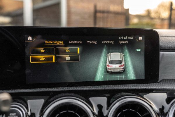 Mercedes-Benz CLA-Klasse Shooting Brake 250 e AMG Night Pakket Pano Leder Widescreen Stoelverwarming Camera 18''