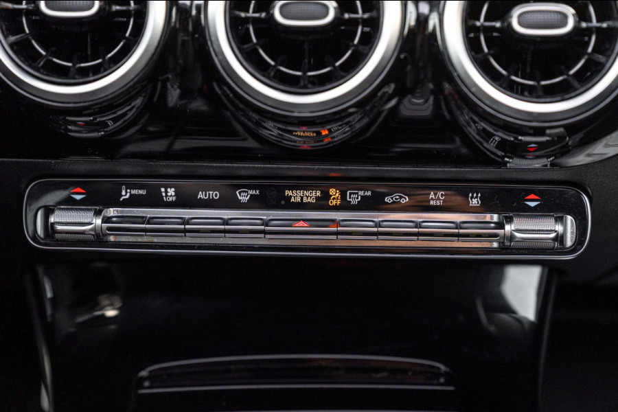 Mercedes-Benz CLA-Klasse Shooting Brake 250 e AMG Night Pakket Pano Leder Widescreen Stoelverwarming Camera 18''