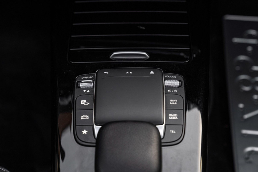 Mercedes-Benz CLA-Klasse Shooting Brake 250 e AMG Night Pakket Pano Leder Widescreen Stoelverwarming Camera 18''