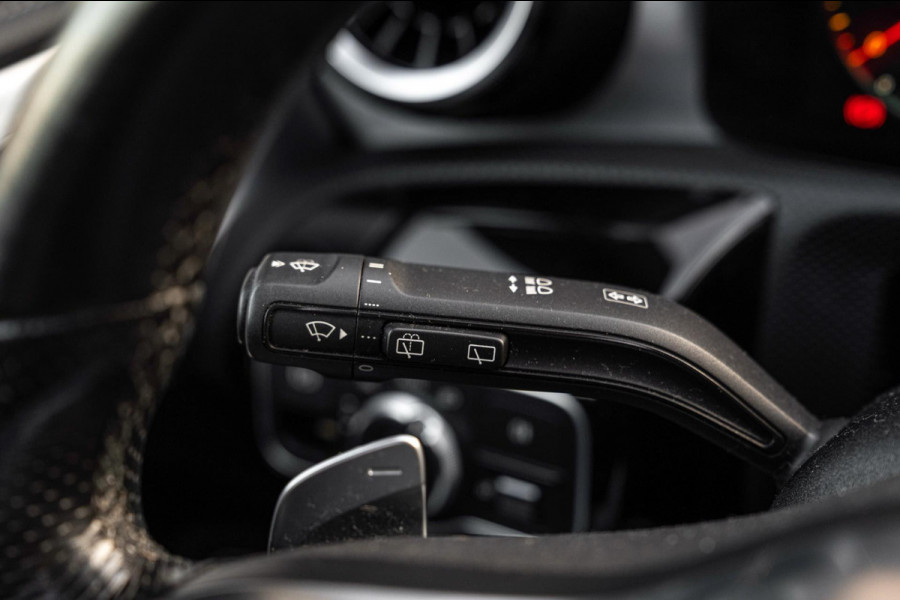 Mercedes-Benz CLA-Klasse Shooting Brake 250 e AMG Night Pakket Pano Leder Widescreen Stoelverwarming Camera 18''