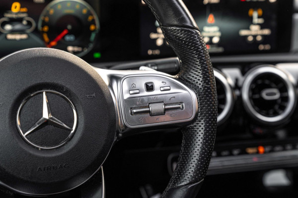 Mercedes-Benz CLA-Klasse Shooting Brake 250 e AMG Night Pakket Pano Leder Widescreen Stoelverwarming Camera 18''