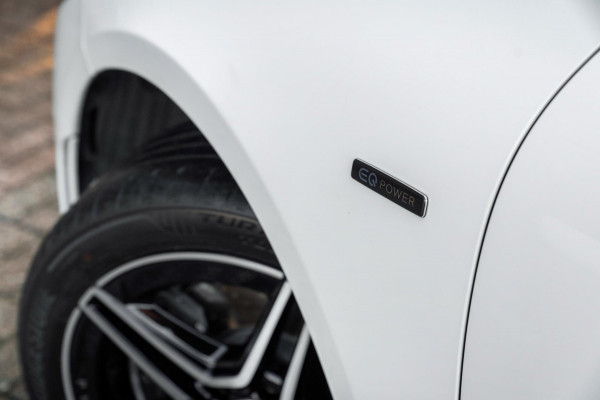 Mercedes-Benz CLA-Klasse Shooting Brake 250 e AMG Night Pakket Pano Leder Widescreen Stoelverwarming Camera 18''