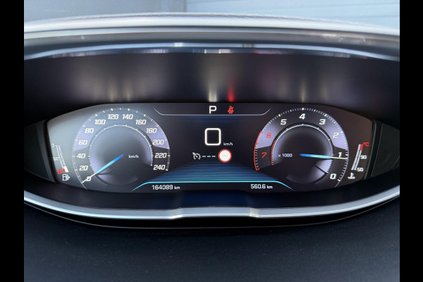 Peugeot 5008 1.2 PureTech Allure 1e Eigenaar,7 Persoons,Afn.Trekhaak,360° Camera,Pano,Apple Carplay/Android Auto,Navi,Clima,Cruise,Halfleder,N.A.P,Dealer Onderhouden,Pdc V+A,Lm velgen Extra,N.A.P,Nieuwe Apk Bij Aflevering