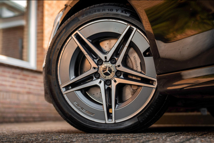 Mercedes-Benz C-Klasse Estate 300 e AMG Line 313 PK Pano 360 Camera Head-Up Ambiance Carbon 18''