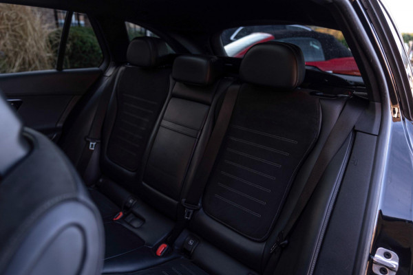 Mercedes-Benz C-Klasse Estate 300 e AMG Line 313 PK Pano 360 Camera Head-Up Ambiance Carbon 18''