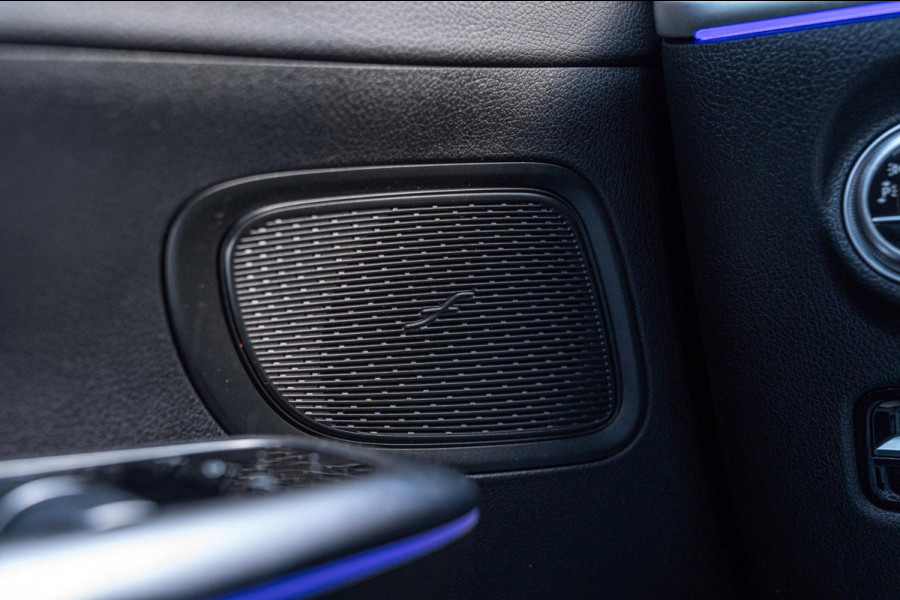 Mercedes-Benz C-Klasse Estate 300 e AMG Line 313 PK Pano 360 Camera Head-Up Ambiance Carbon 18''