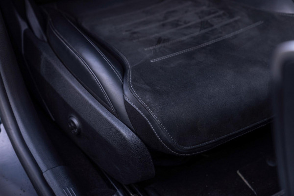 Mercedes-Benz C-Klasse Estate 300 e AMG Line 313 PK Pano 360 Camera Head-Up Ambiance Carbon 18''