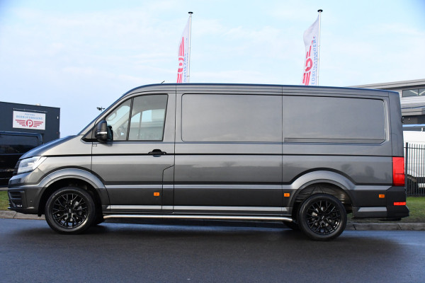 Volkswagen Crafter 2.0 TDI L3H2 Highline PB Edition Adaptieve Cruise, Camera, Carplay, LED, 177pk, Automaat, Voorruit verwarming, Sensoren, Trekhaak, Uniek!