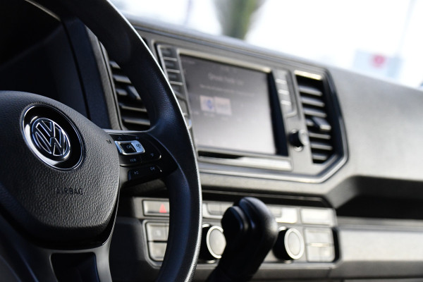 Volkswagen Crafter 2.0 TDI L3H2 Highline PB Edition Adaptieve Cruise, Camera, Carplay, LED, 177pk, Automaat, Voorruit verwarming, Sensoren, Trekhaak, Uniek!